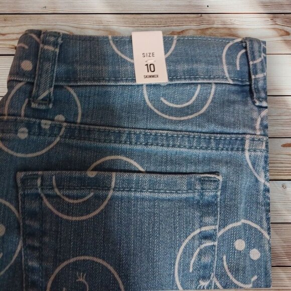 Place Girl Skimmer Denim Shorts  With Smiley Face Design Size 10 blue/wht  color - Picture 3 of 5